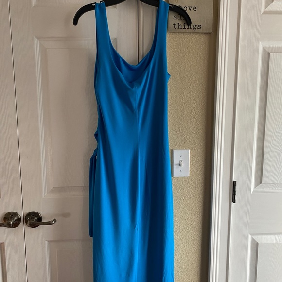 NWT. Blue, wrap midi dress with lining. - Picture 2 of 6
